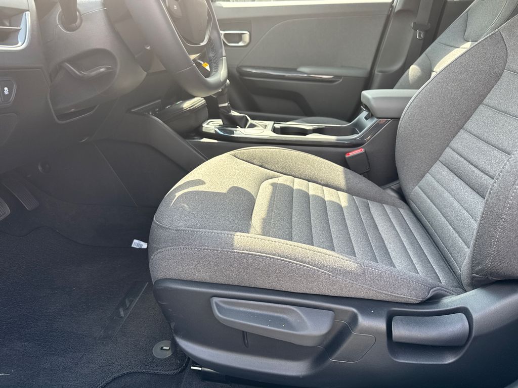 2025 Kia K4 EX photo 10