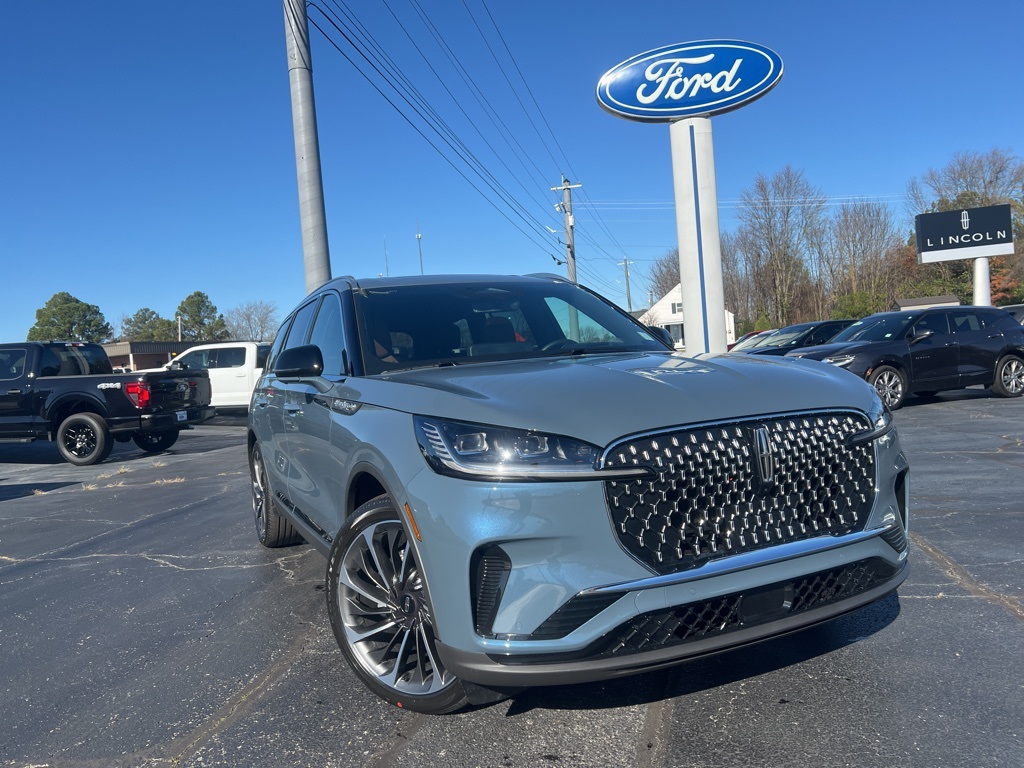 2026 Lincoln Aviator Reserve photo 2