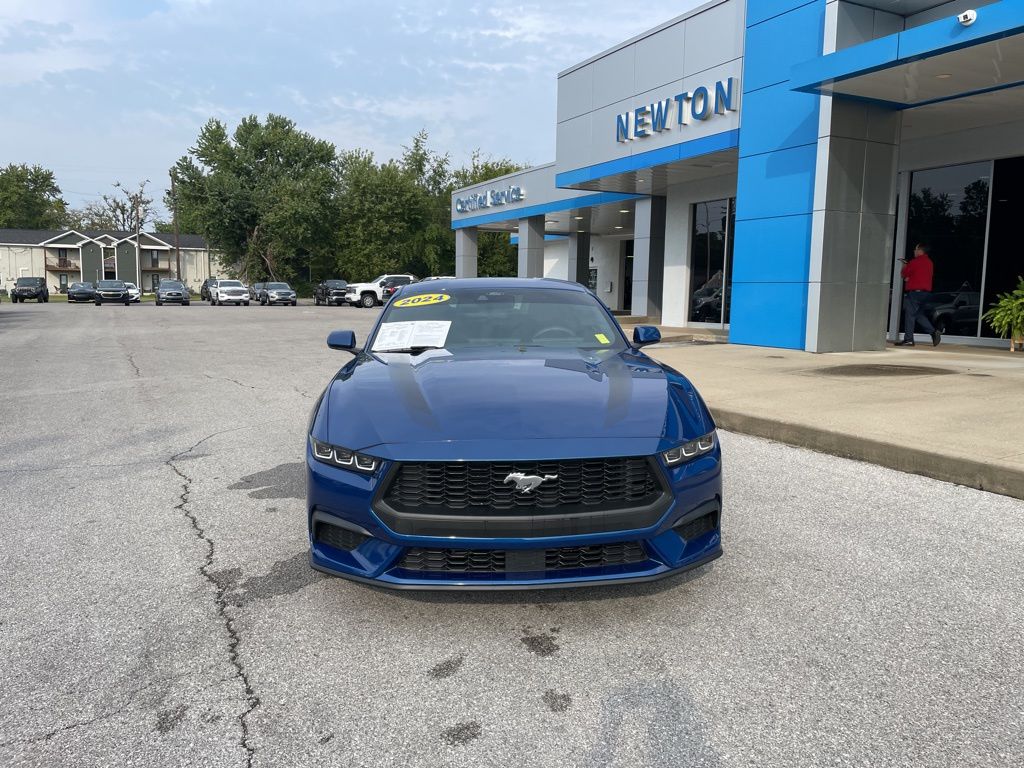 2024 Ford Mustang EcoBoost photo 2