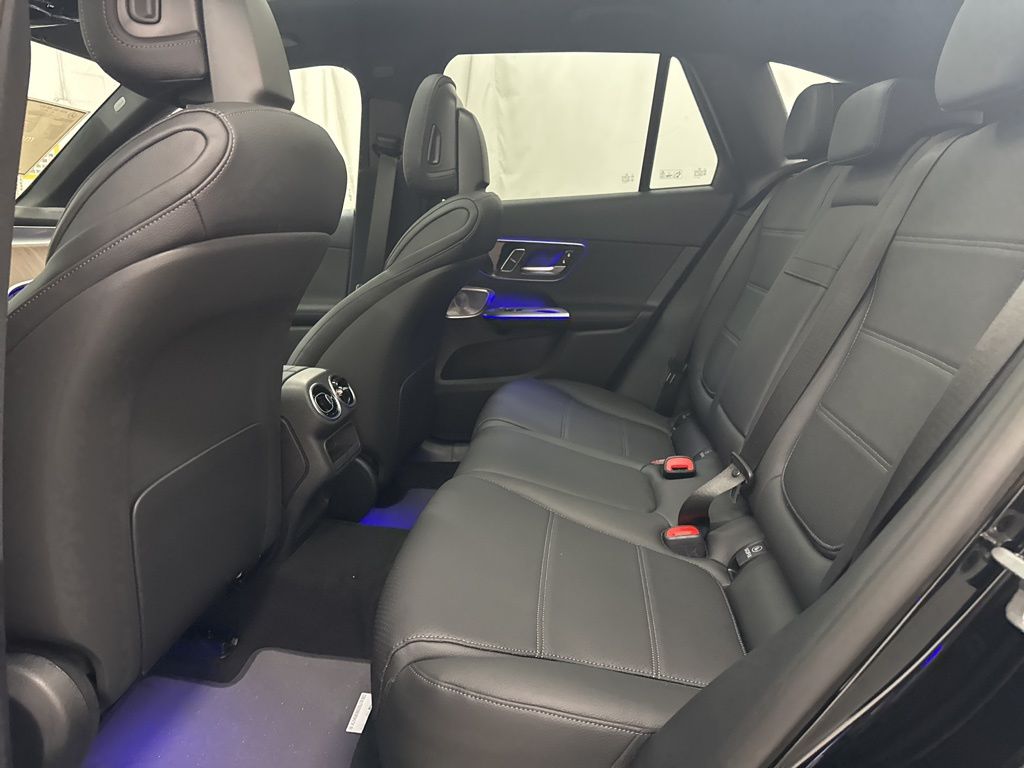2026 Mercedes Benz GLC 300 photo 16