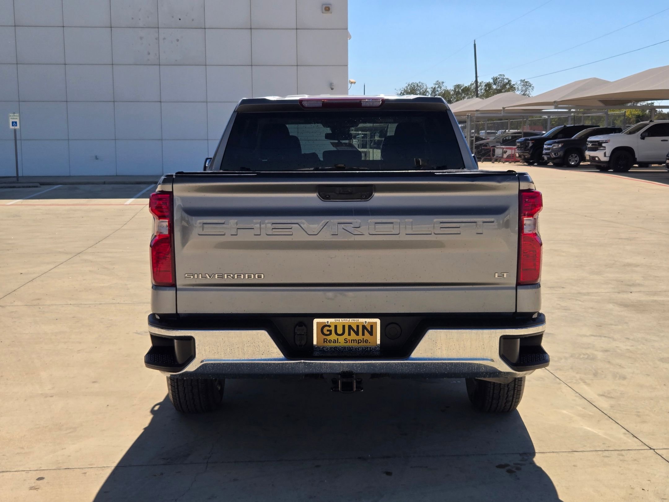 2023 Chevrolet Silverado 1500 LT photo 3