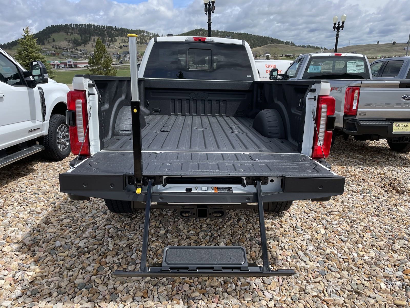 New 2024 Star White Metallic Tri-Coat Ford King Ranch image 8
