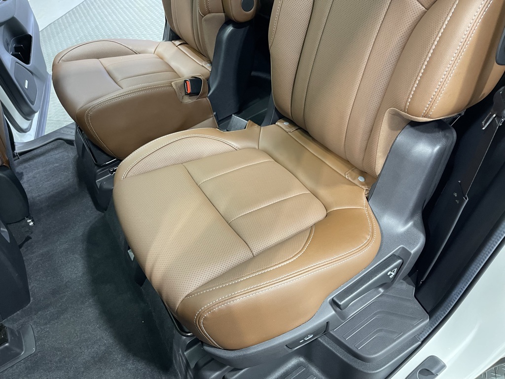 2023 Subaru Ascent Touring photo 16