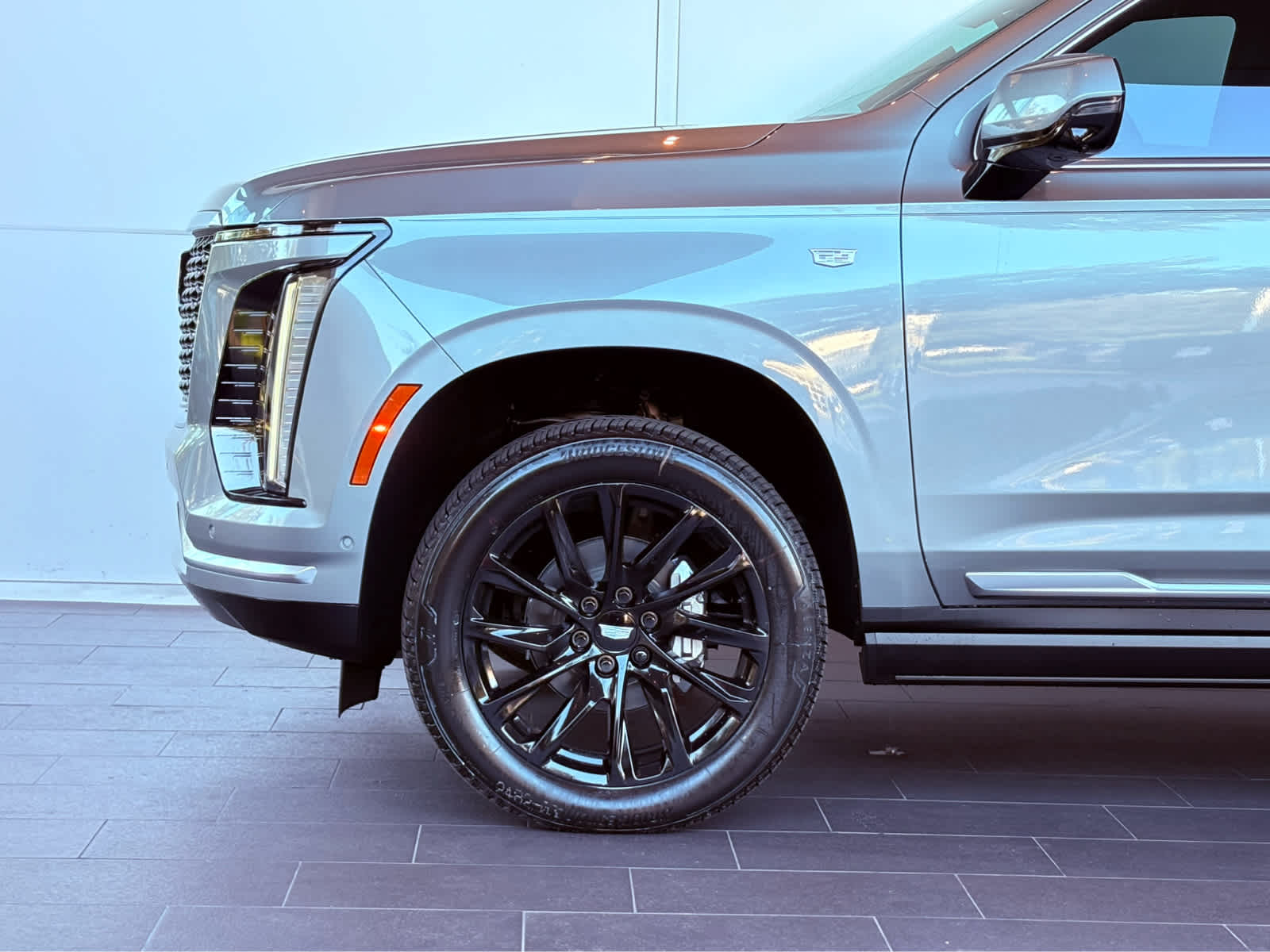2025 Cadillac Escalade Premium Luxury photo 2