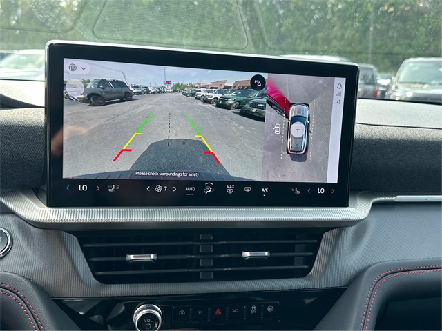 2025 Ford Explorer ST-Line photo 24