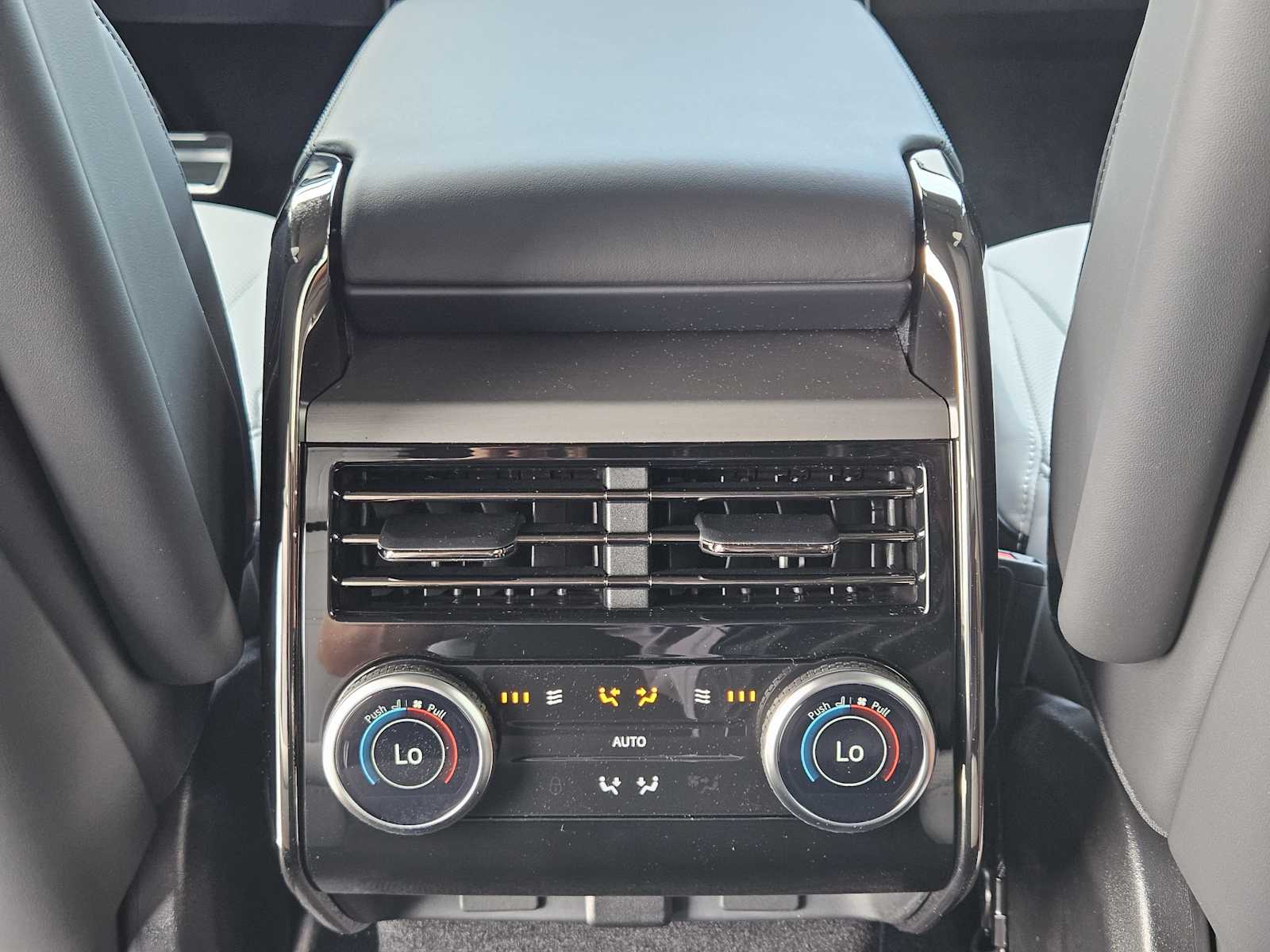 2025 Land Rover Range Rover Sport SE photo 21
