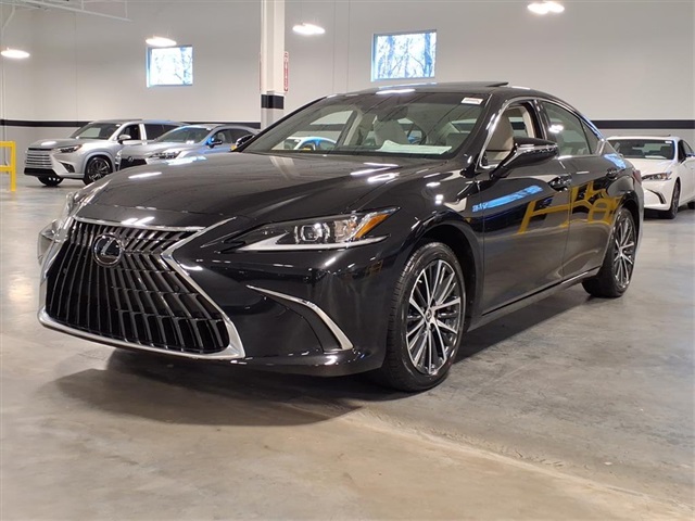 2025 Lexus ES 350 photo 3