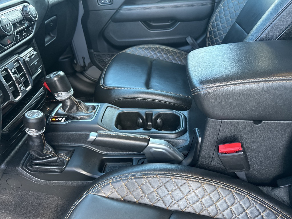 2022 Jeep Wrangler Unlimited Sahara High Altitude photo 18