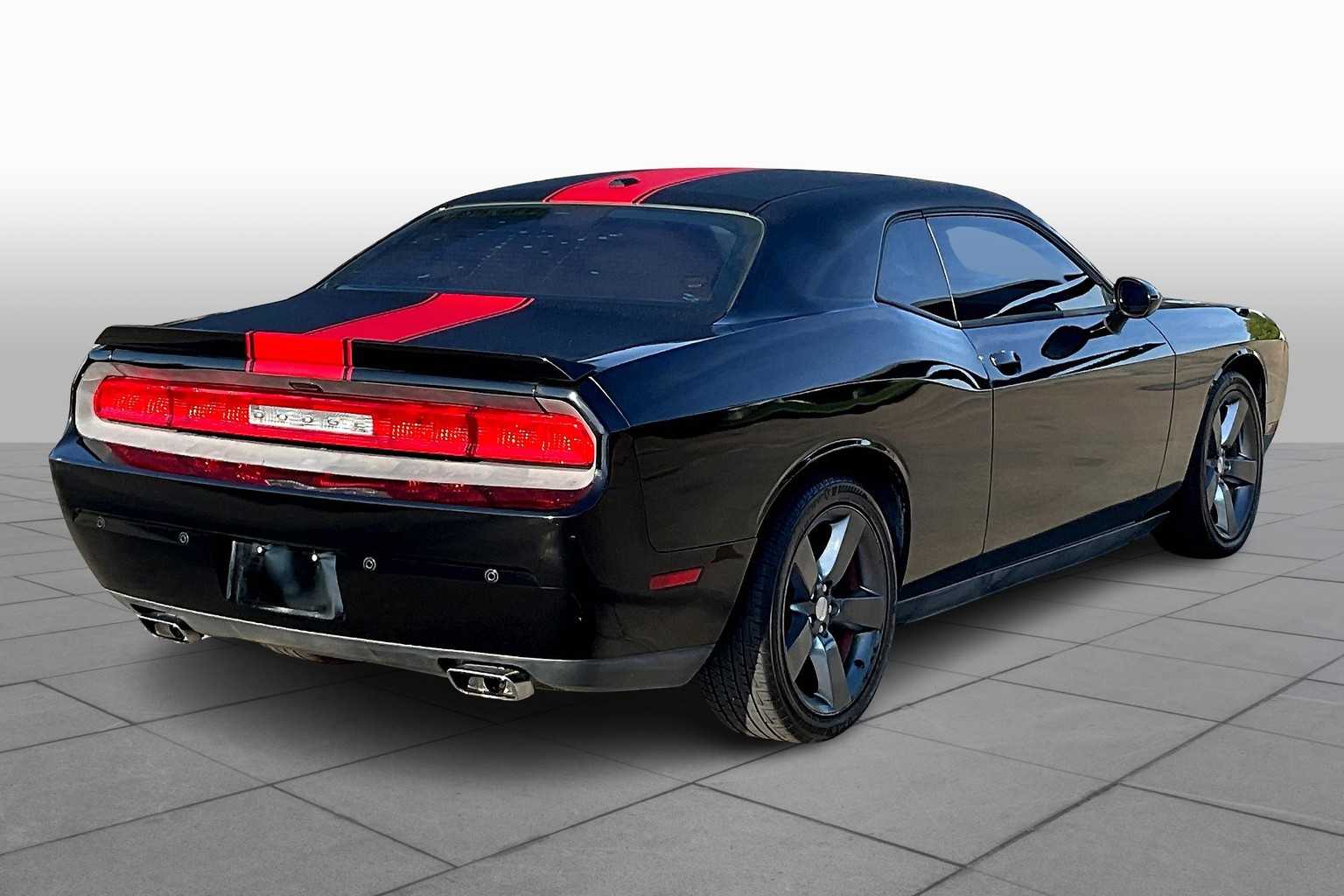 2013 Dodge Challenger Rallye Redline photo 11