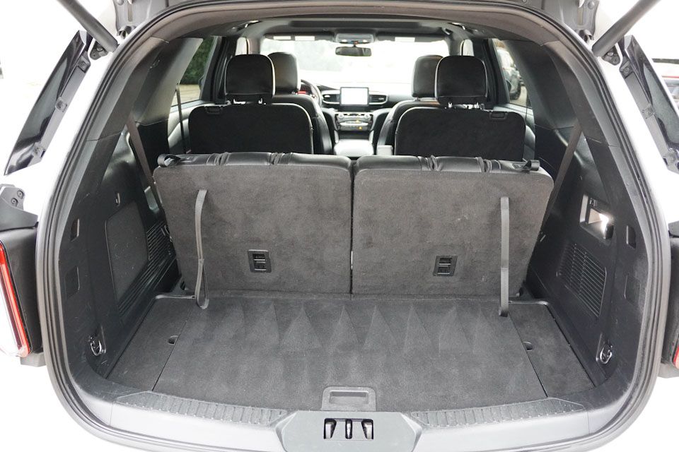 2023 Ford Explorer ST-Line photo 22
