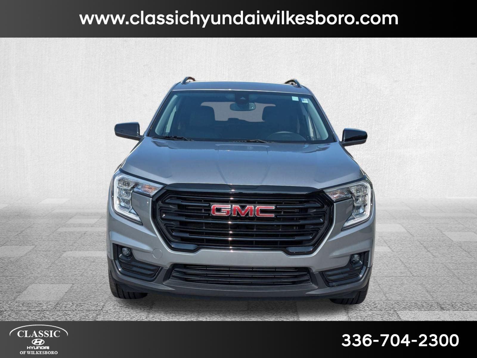 2024 Gmc Terrain SLT photo 2