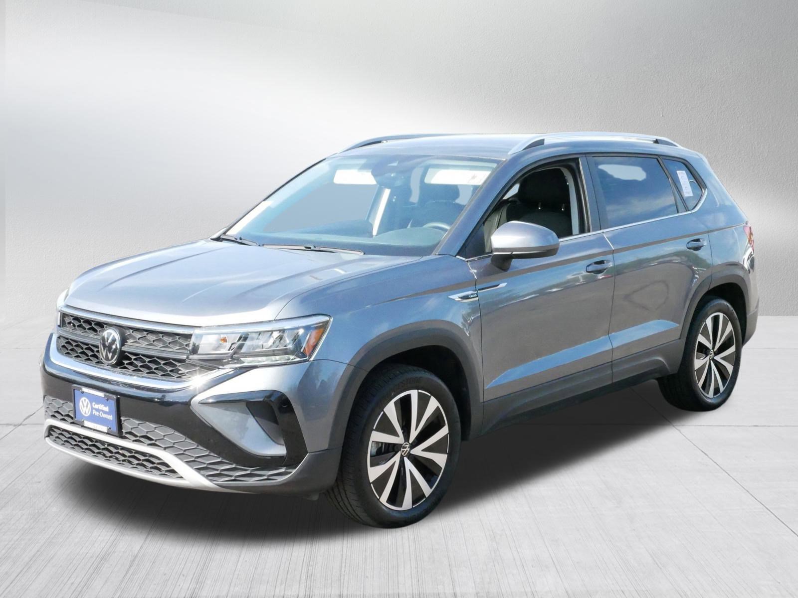 2022 Volkswagen Taos SE photo 3