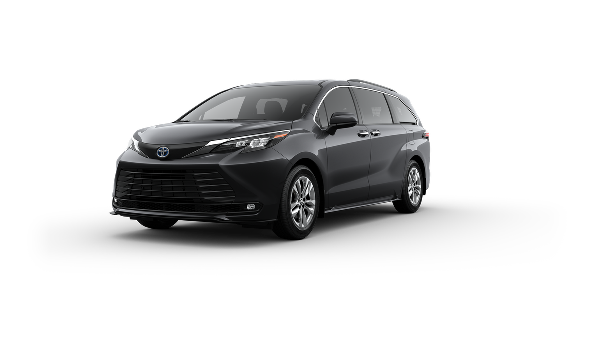 2025 Toyota Sienna XLE's photo