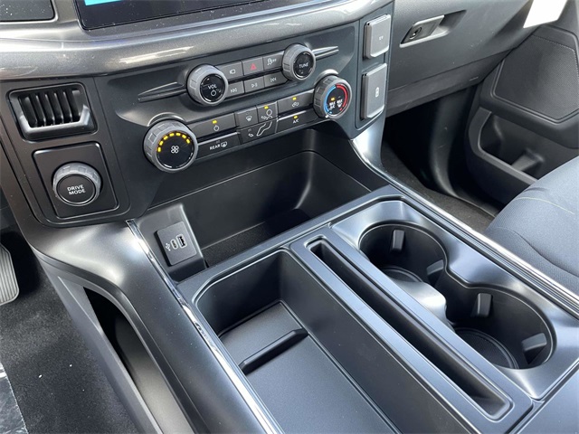 2025 Ford F-150 STX photo 11