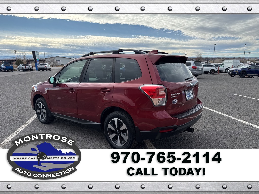 2018 Subaru Forester 2.5i Premium photo 2