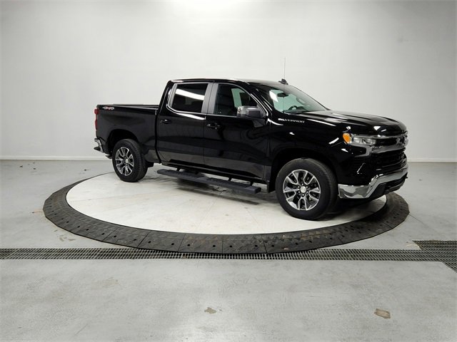 2024 Chevrolet Silverado 1500 LT's photo