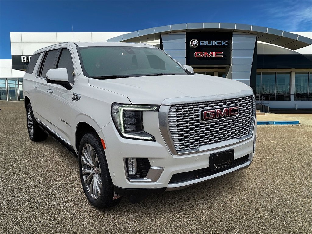 2021 GMC Yukon XL Denali's photo