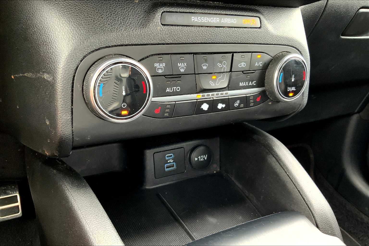 2023 Ford Escape ST-Line photo 28