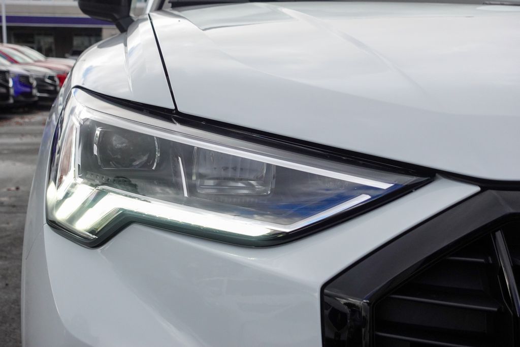 2025 Audi Q3 S line Premium Plus photo 4