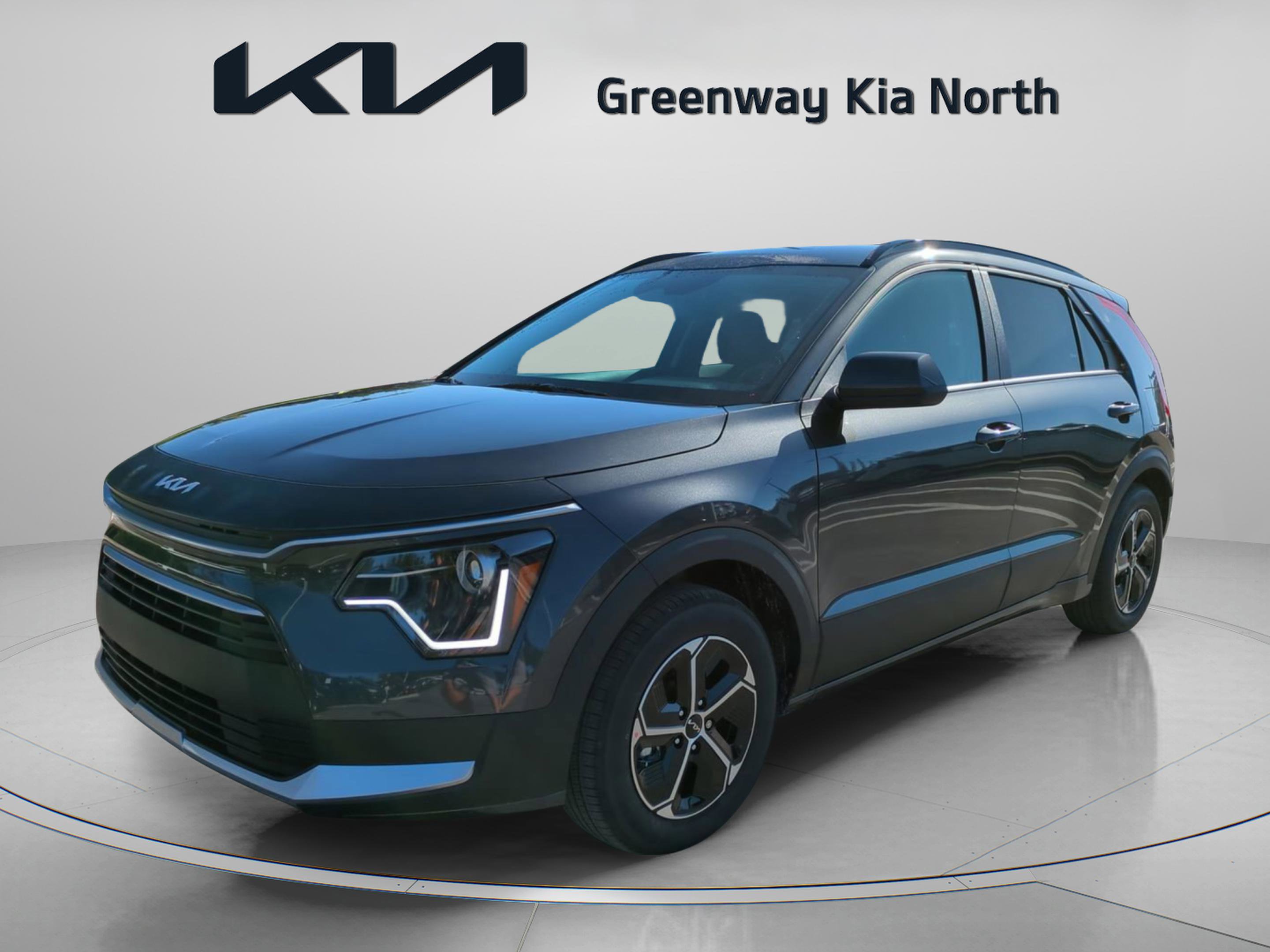 2026 Kia Niro LX photo 3