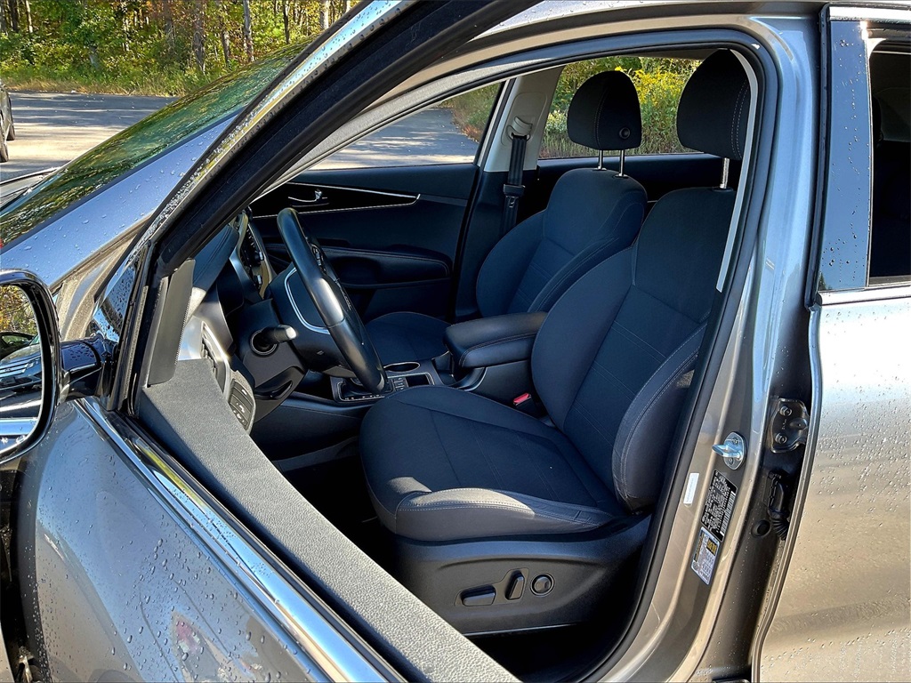 2019 Kia Sorento LX photo 9