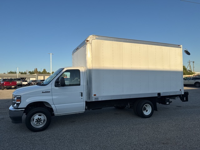 2024 Ford E-350 Base photo 4