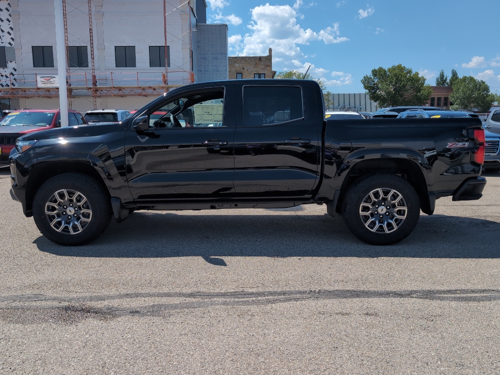 2025 Chevrolet Colorado Z71 photo 4
