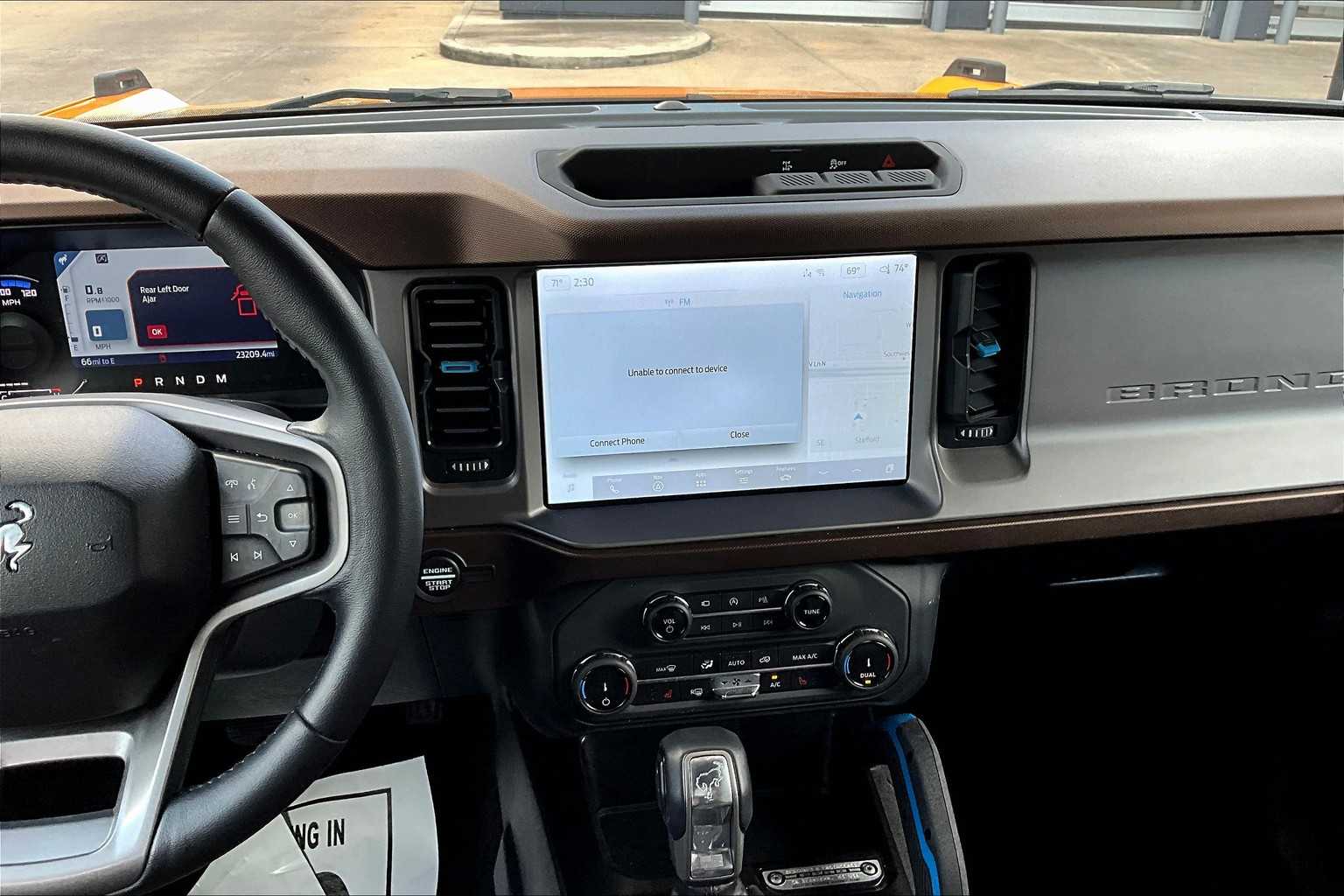 2022 Ford Bronco Outer Banks photo 6