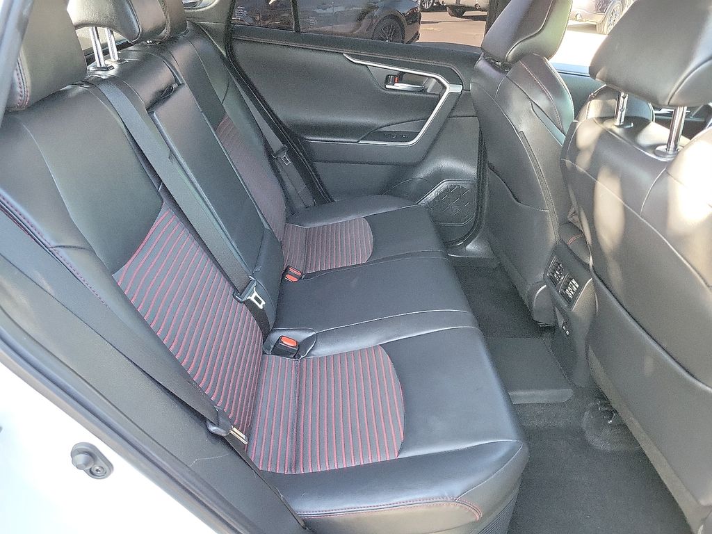 2023 Toyota RAV4 Prime XSE photo 17