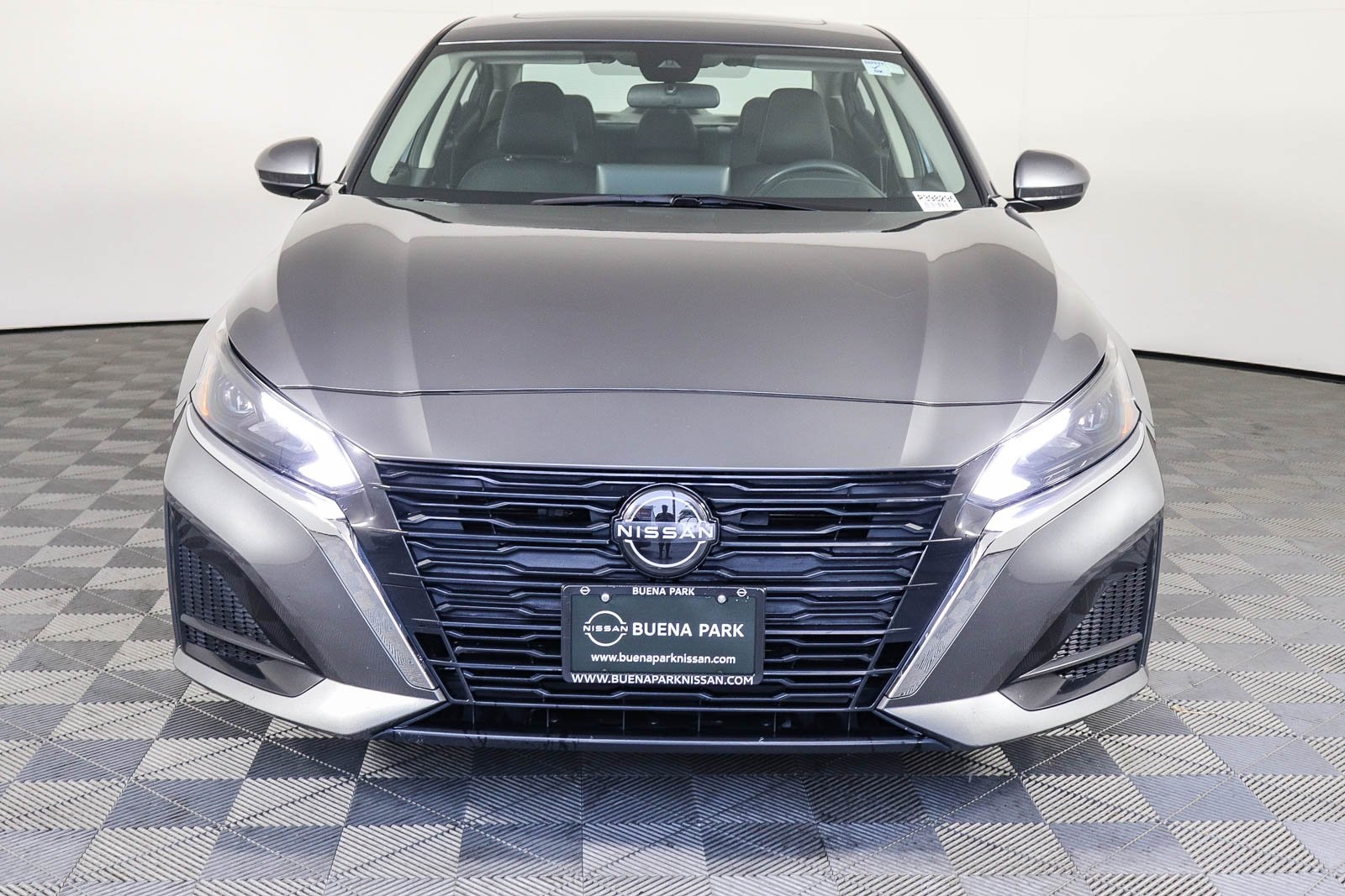 2023 Nissan Altima 2.5 SV photo 2