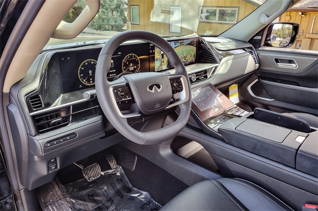 2025 Infiniti QX80 Luxe photo 8