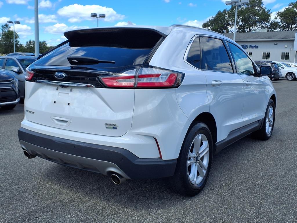 2019 Ford Edge SEL photo 5