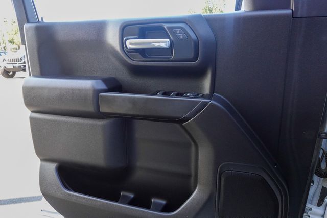 2021 Chevrolet Silverado 1500 Custom photo 16