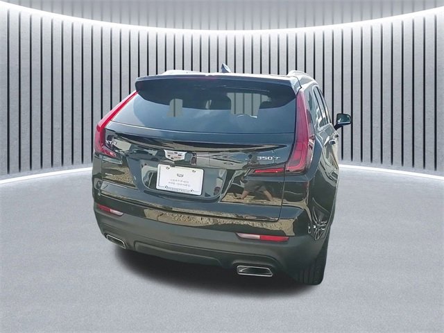 2023 Cadillac XT4 Luxury photo 2