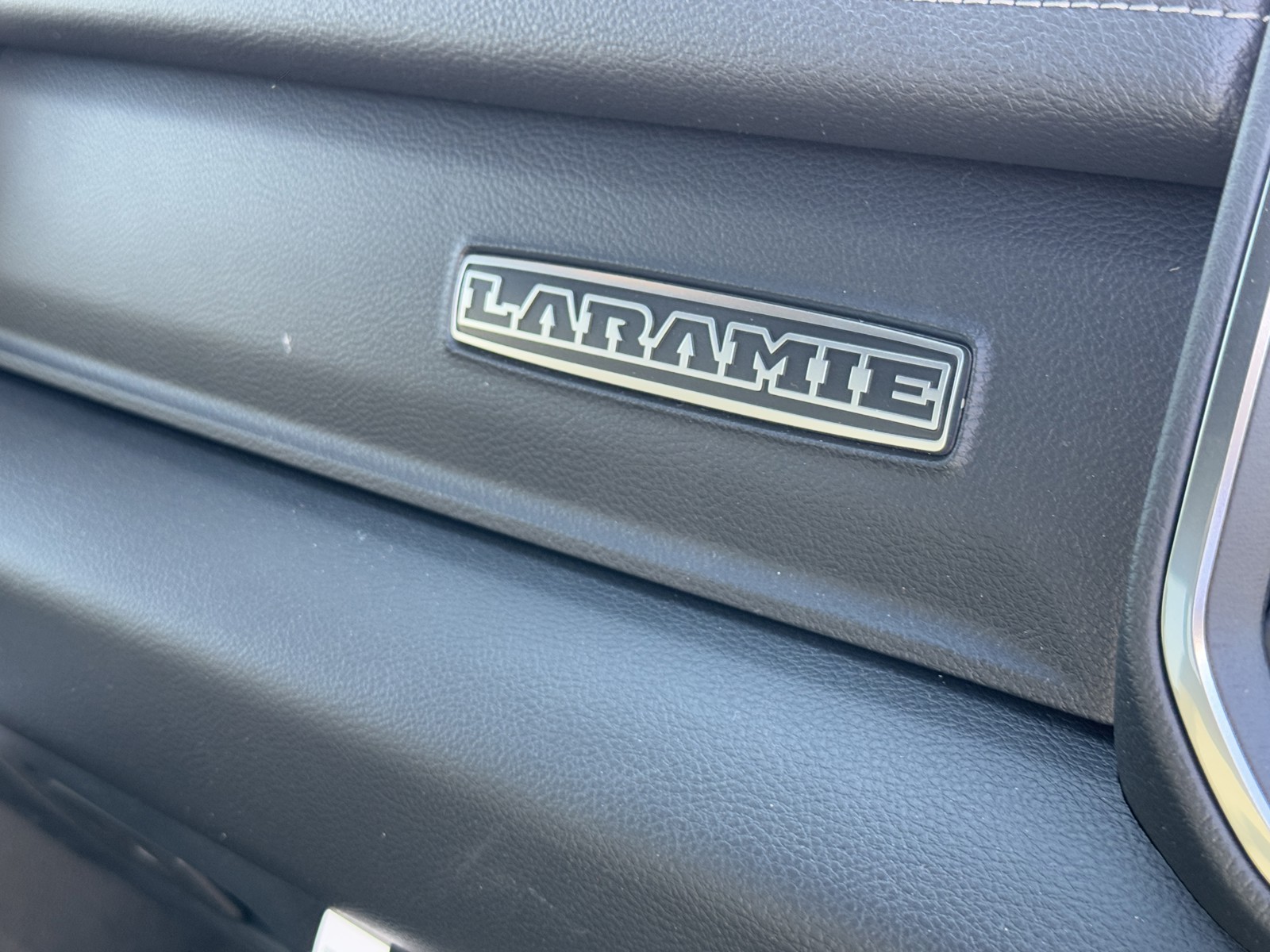 2025 Ram 1500 Laramie photo 9