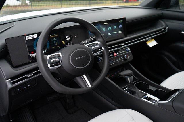 2026 Hyundai Santa Cruz SE photo 2