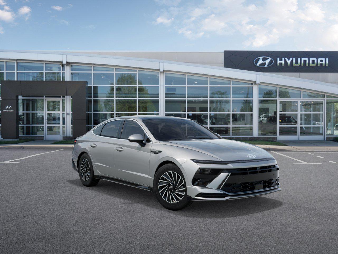 2025 Hyundai Sonata Hybrid Limited photo 2