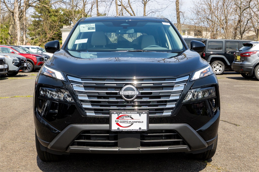 2025 Nissan Rogue SV photo 2