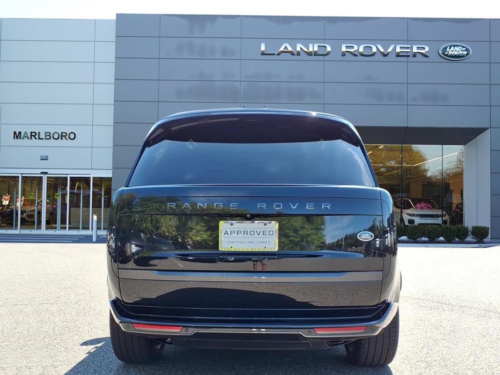 2023 Land Rover Range Rover SE photo 6