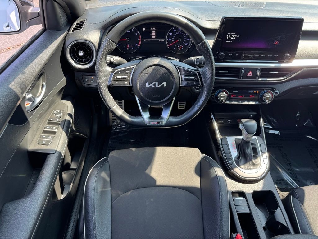 2023 Kia Forte GT-Line photo 13