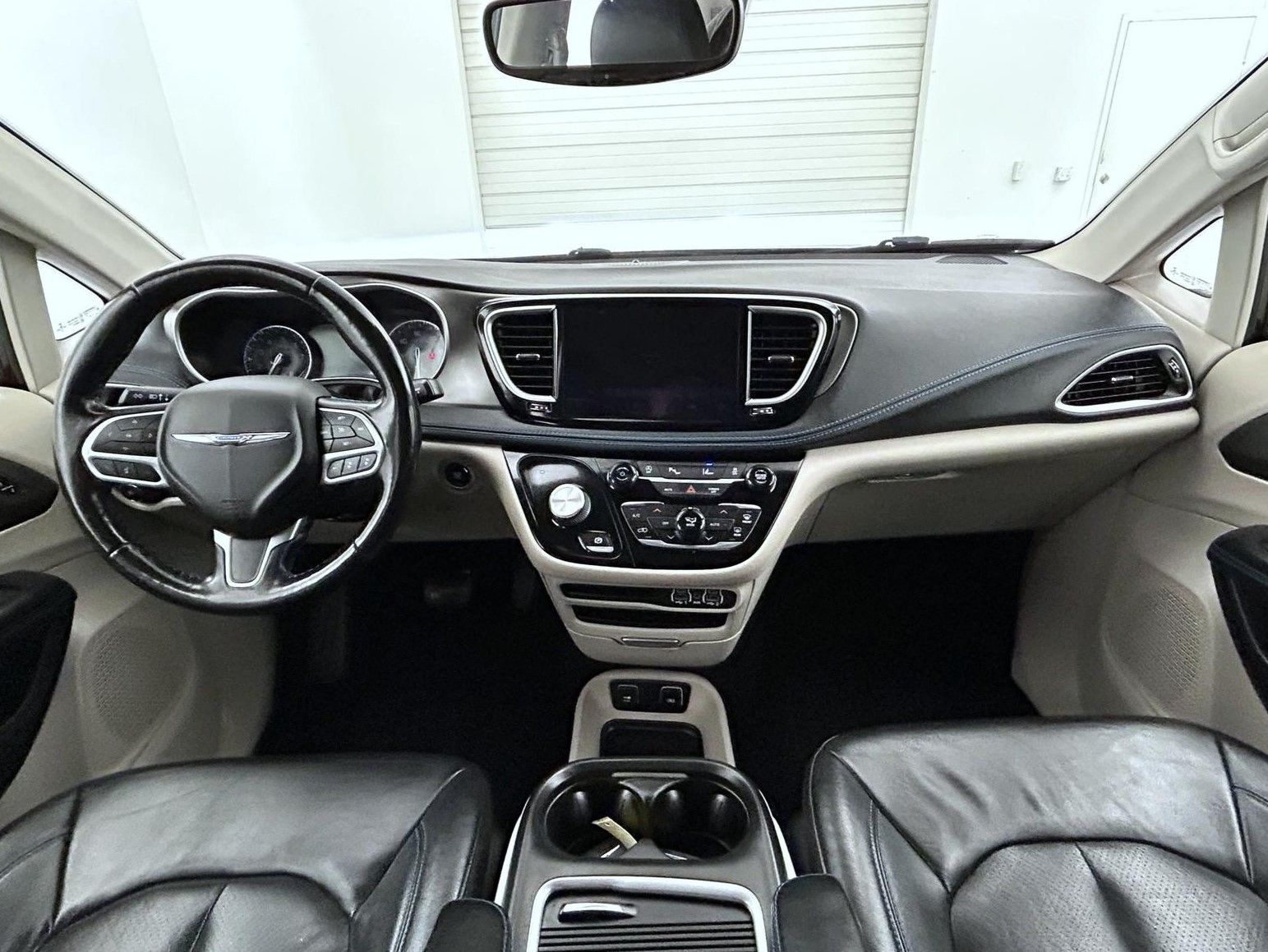 2021 Chrysler Pacifica Touring L photo 13