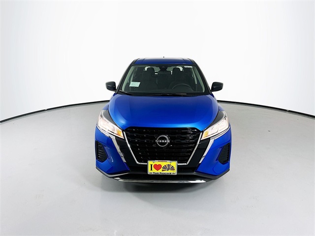 2025 Nissan Kicks Play S photo 3