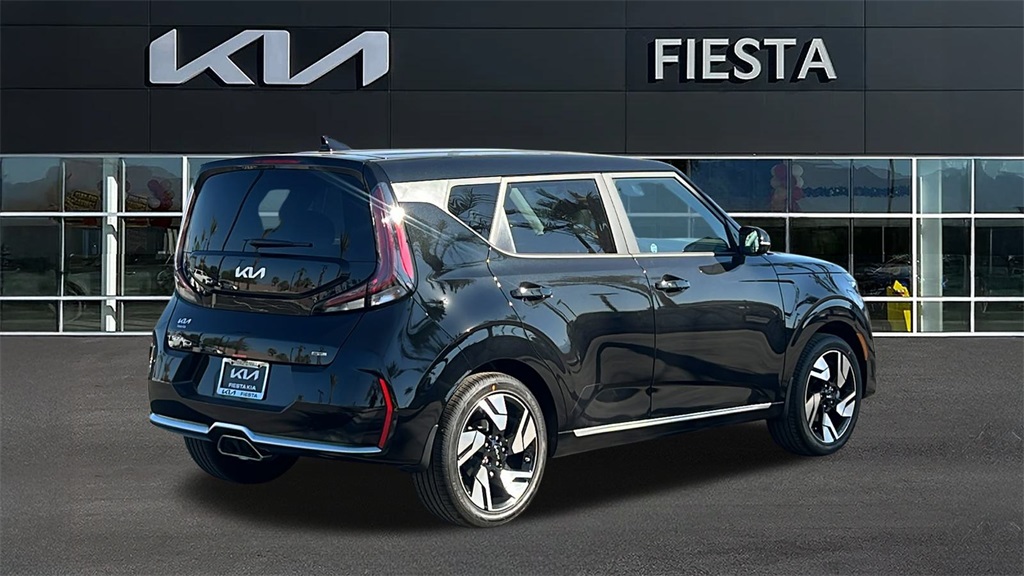 2025 Kia Soul GT-Line photo 8
