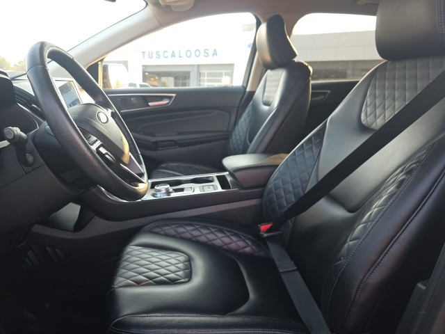 2024 Ford Edge Titanium photo 9