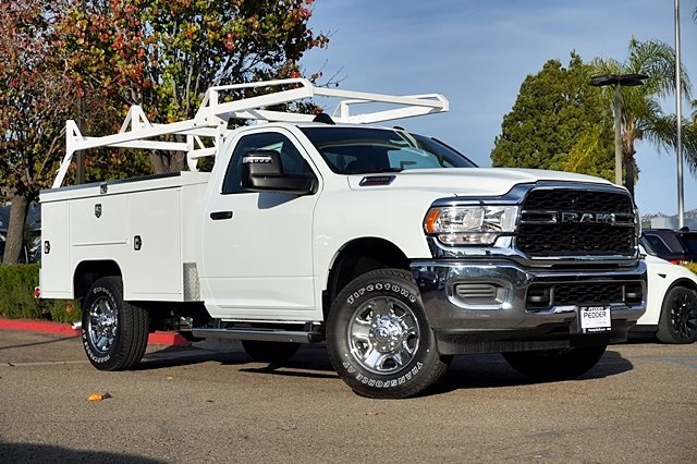 2024 Ram 2500 Tradesman photo 2