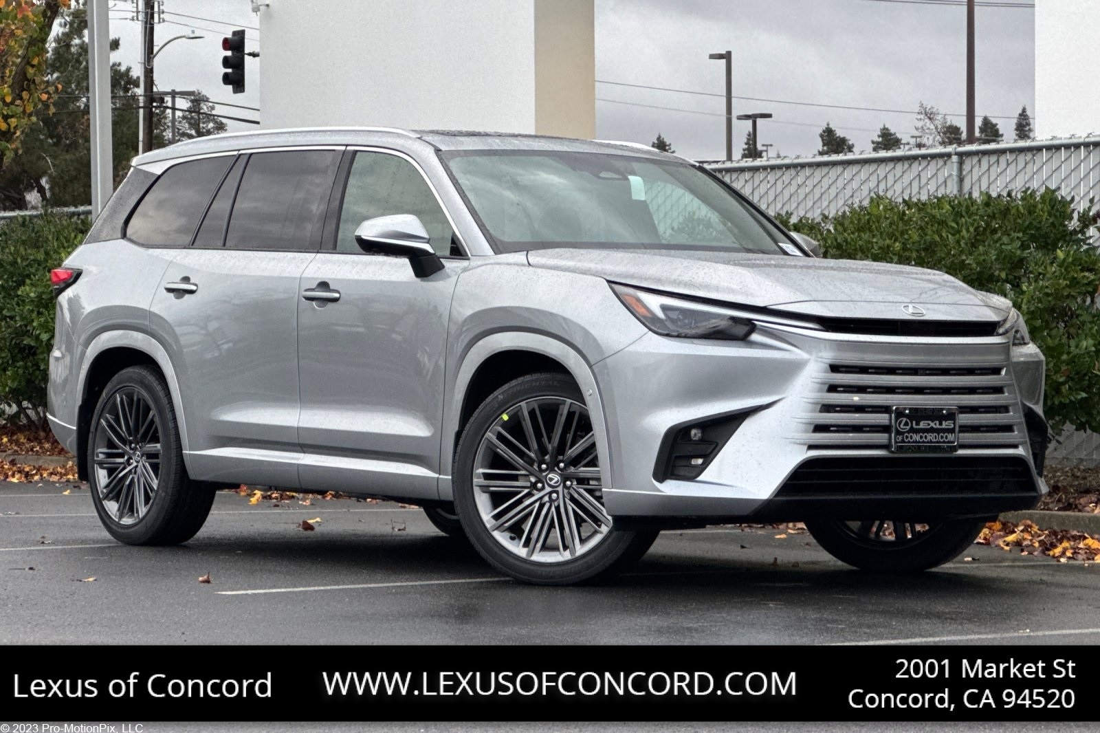 2026 Lexus TX Luxury's photo