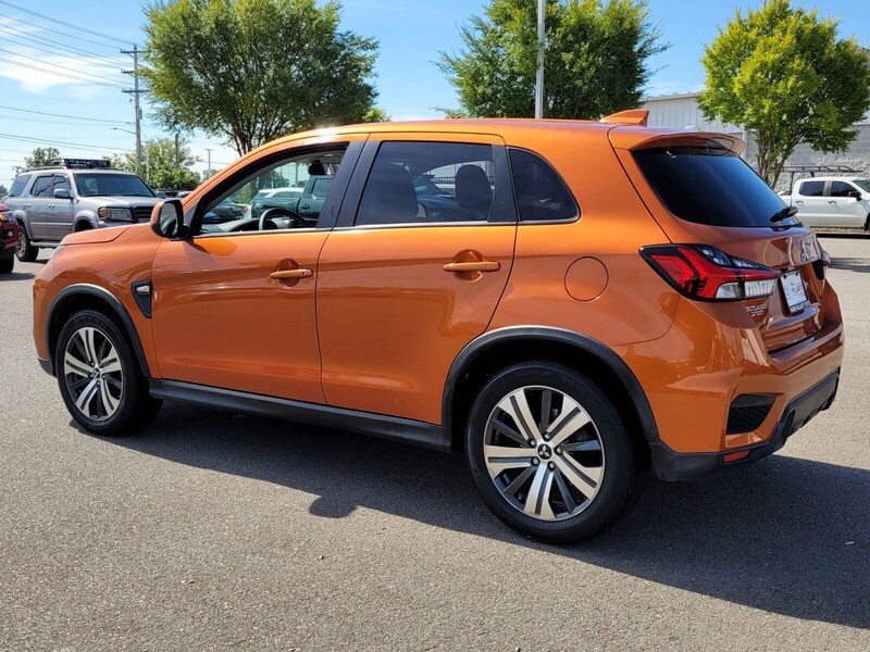 2020 Mitsubishi Outlander Sport ES photo 3