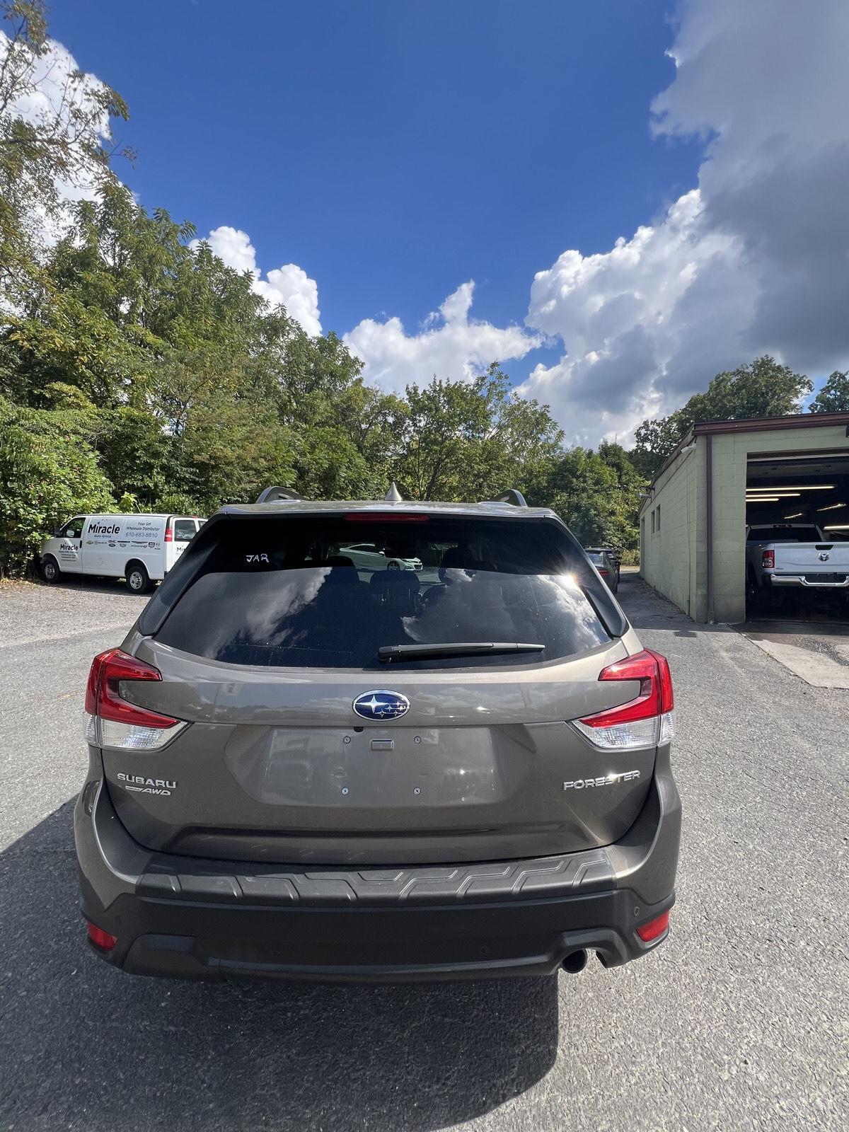 2021 Subaru Forester Limited photo 2