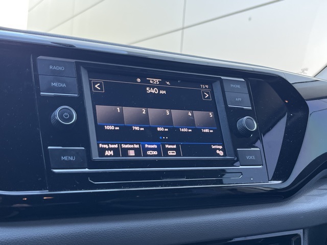2022 Volkswagen Taos S photo 32