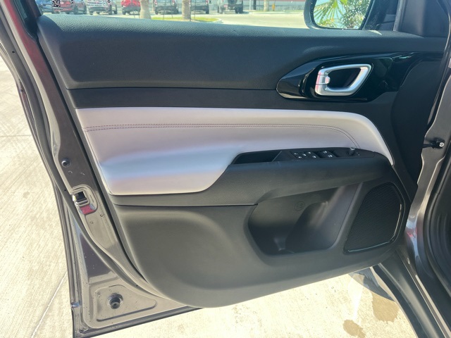 2022 Jeep Compass Limited photo 11